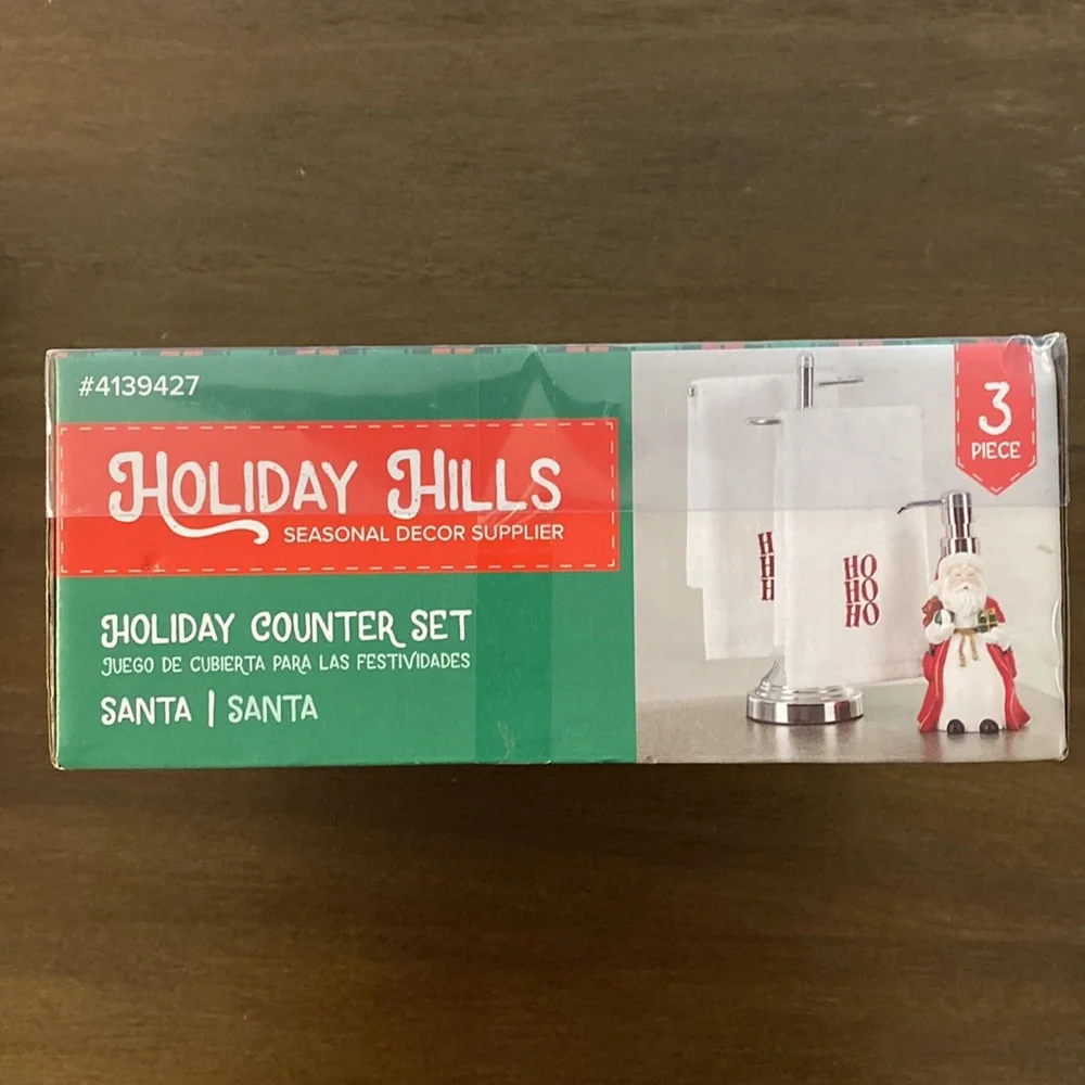 Holiday Hills Santa Holiday Counter Set: Dispenser and Towel Set